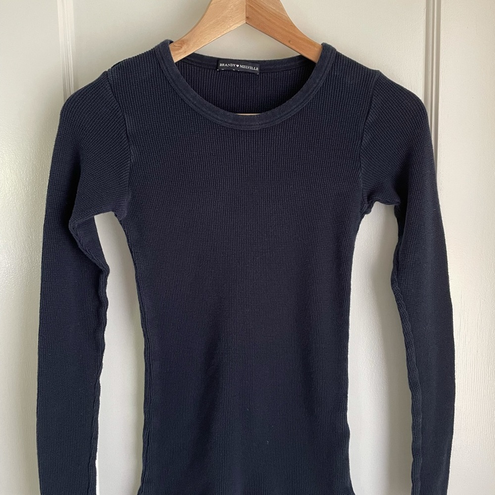 Brandy Melville navy thermal top 💙